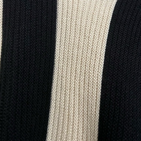 Women’s Colorblock Sweater Stripe, Round Neck, Casual-Black/Cream-XL - Picture 2 of 6